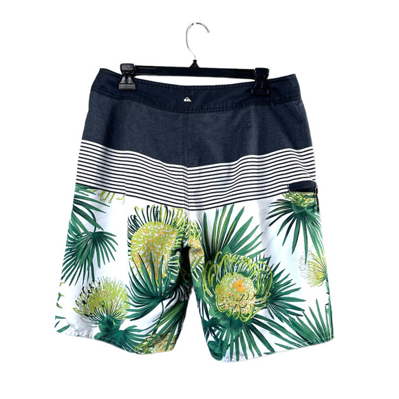 Men's Quicksilver Swimming Trunks 33 - Picture 2 of 5